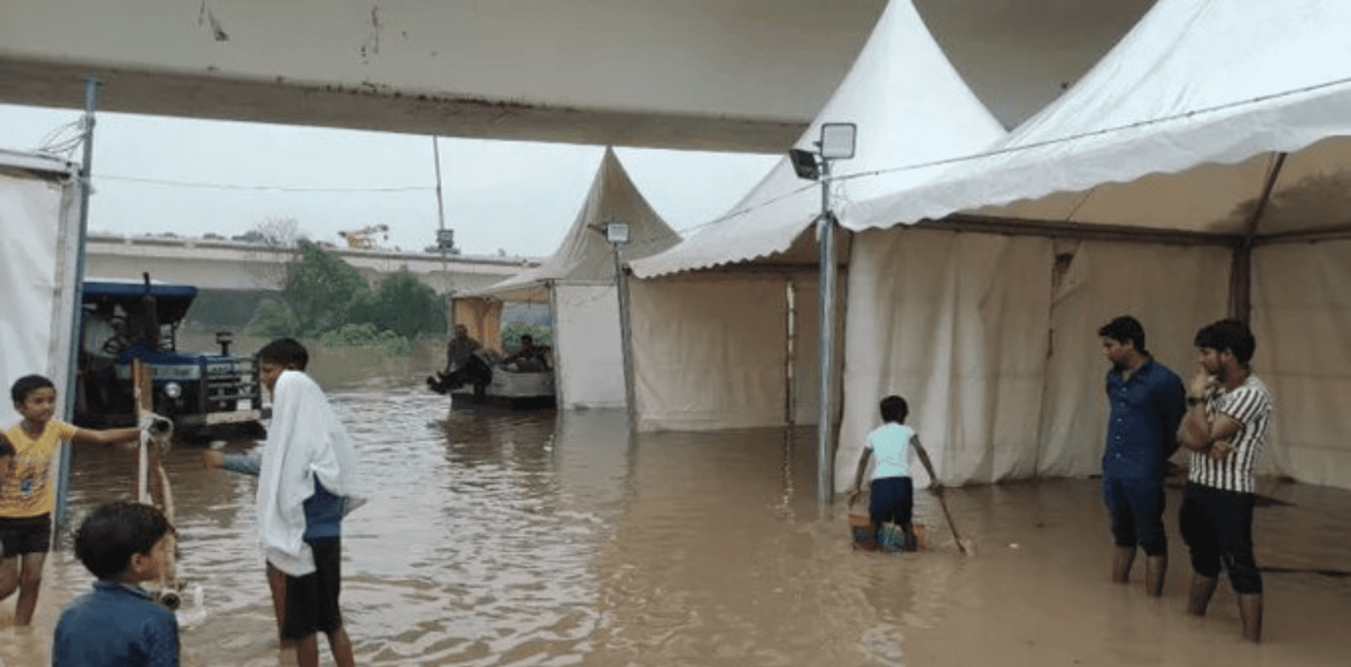 Delhi Floods: Families Struggle in Camps as Yamuna Submerges Homes