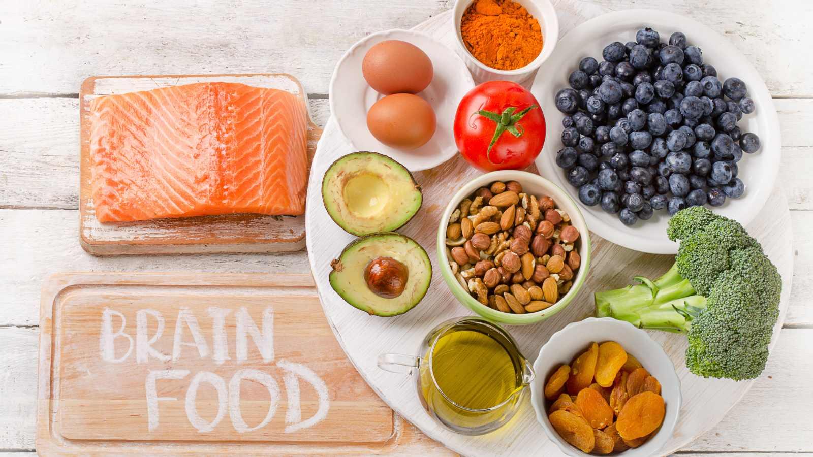 5 Foods to Enhance Brain Health