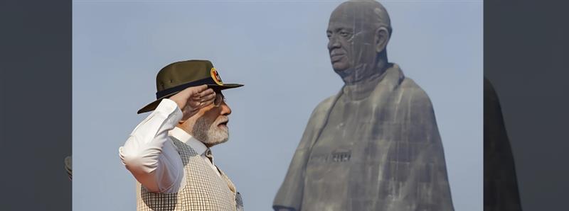 Celebrating Unity: PM Modi Pays Tribute to Sardar Vallabhbhai Patel at the Statue of Unity