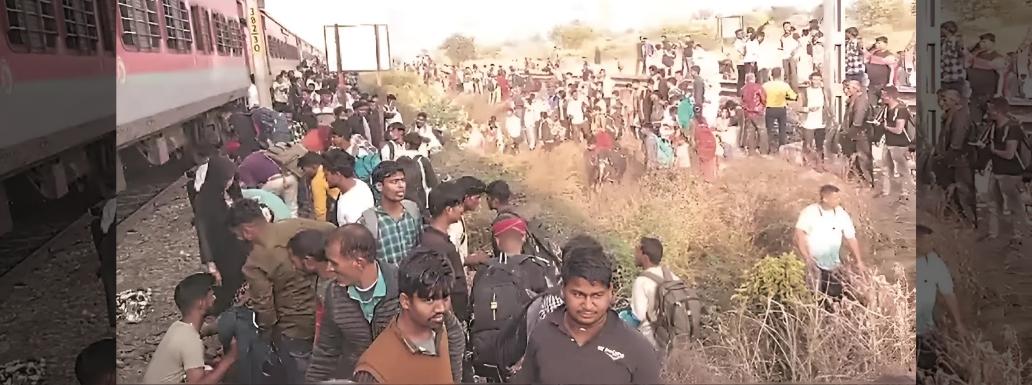 Rumor On Fire Kills 13 in Jalgaon Train Accident