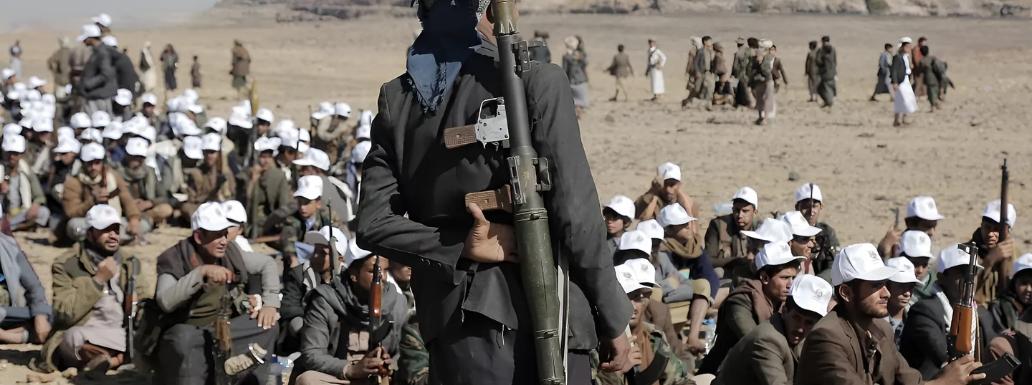 Houthis Mixed Moves; Detains UN Staff After Hostage Release