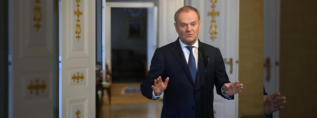 Polish PM Invokes EU to Avert ‘Totally Unnecessary and Stupid Tariff Wars’
