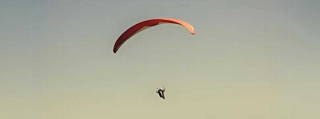 Paragliding to the Rescue: The 19-Year-Old Who Didn’t Miss His Exam