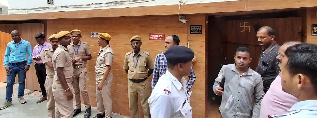 A Car Crash or a Murder-suicide? The Mystery Surrounding Kolkata’s Business Family