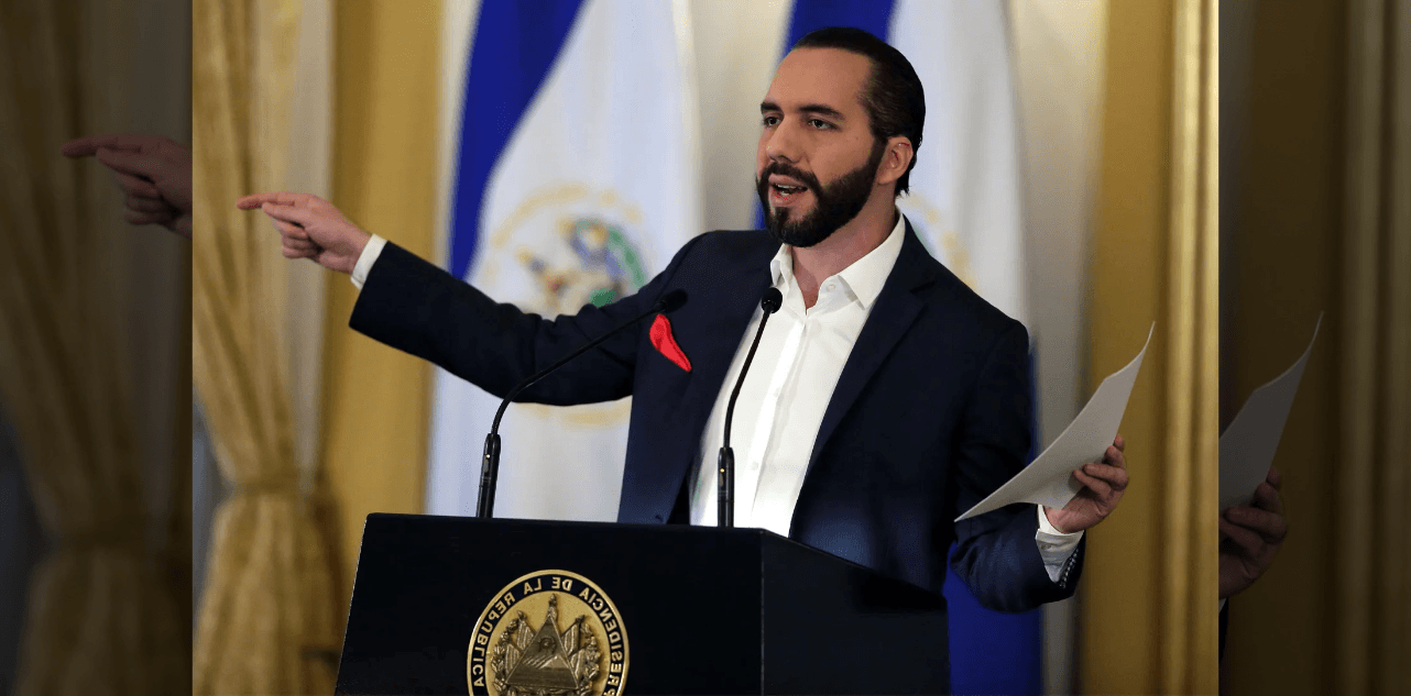 President Bukele’s 2024 Anti-Corruption Meeting Video Resurfaces, Sparking Renewed Praise on Social Media