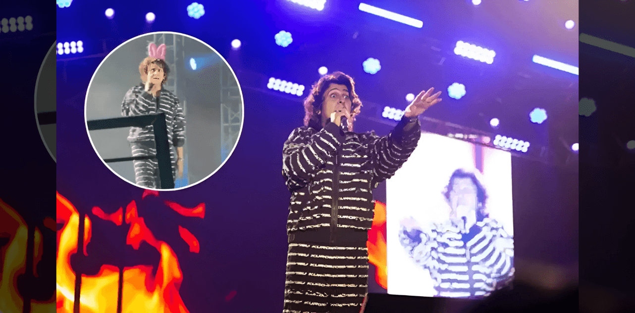 Sonu Nigam Faces Stone Pelting during Performance in Delhi