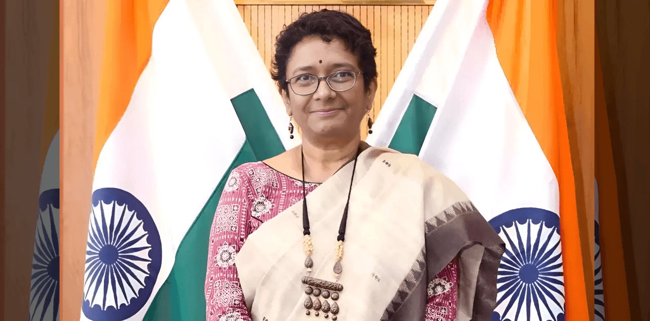 Kerala Chief Secretary Sarada Muraleedharan Calls Out Color and Gender Bias in an Open Letter