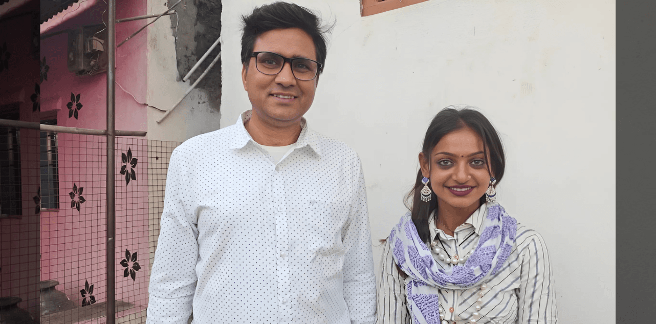 Director, who made Film Offer to Maha Kumbh Girl Monalisa, Arrested